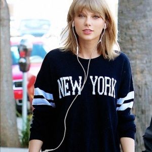 Brandy Melville New York Navy Sweater